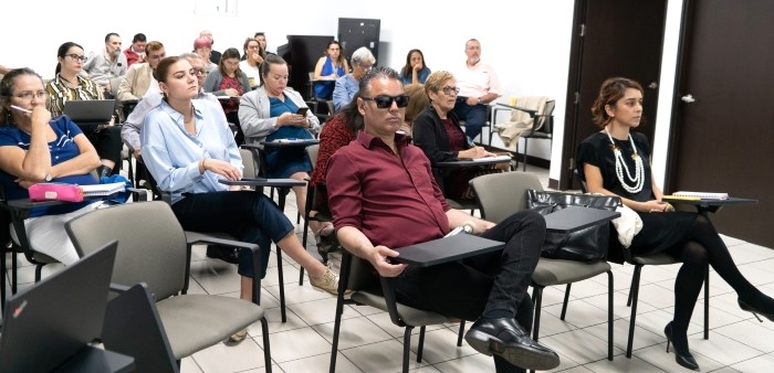 Participantes del primer taller realizado en Mideplan