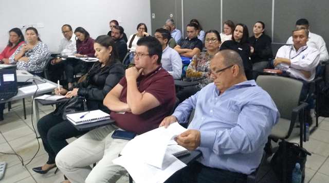 Participaron 25 funcionarios de los sectores de Ambiente, Energía y Mares y Ordenamiento Territorial y Asentamientos Humanos.