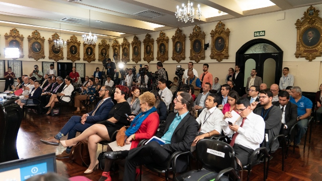 Las iniciativas proponen cambios e innovaciones para acelerar el paso hacia un Estado más eficiente, que esté a la altura de los tiempos, con una mejor calidad en los servicios que reciben los ciudadanos y un mejor uso de los recursos públicos.