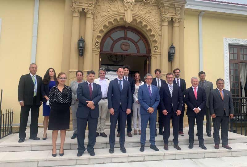 Participantes en el encuentro Costa Rica - Luxemburgo