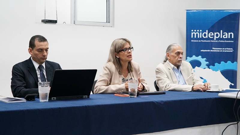 Ministra y viceministros de Mideplan